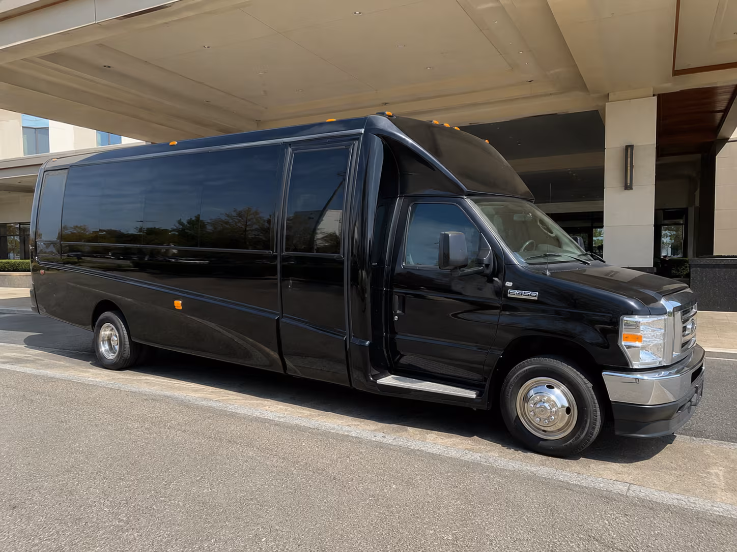 roanoke new years eve party bus rental