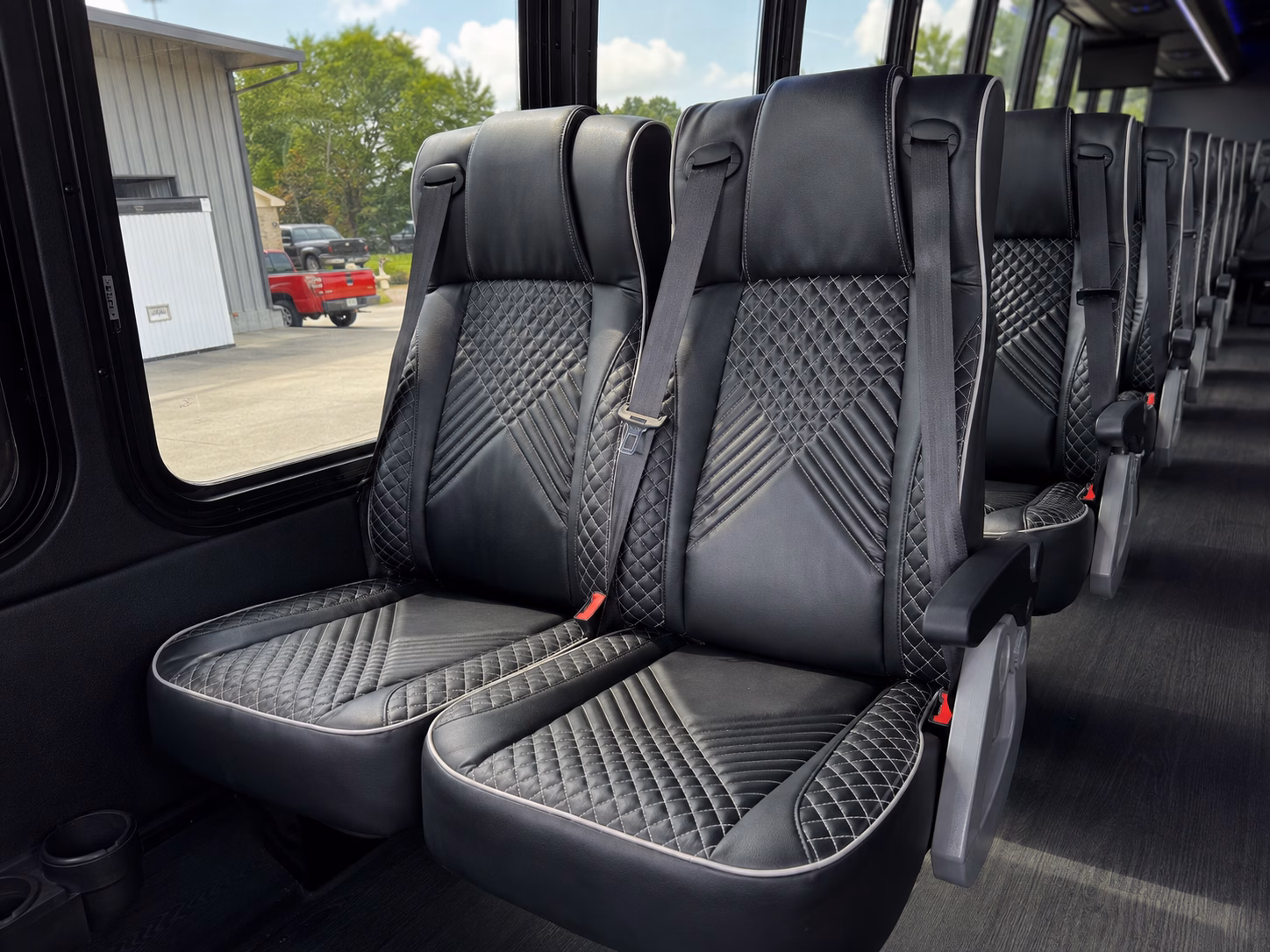 shuttle buses between downtown roanoke hotels and your wedding venue